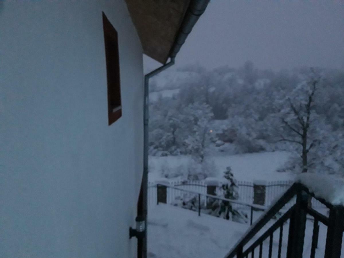 Colt De Rai - Camera De Inchiriat Resicabánya Kültér fotó